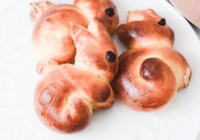 ostern-mit-kindern-osterhasen-he.jpg