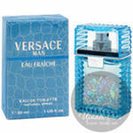 а в последний раз купила ему Versace